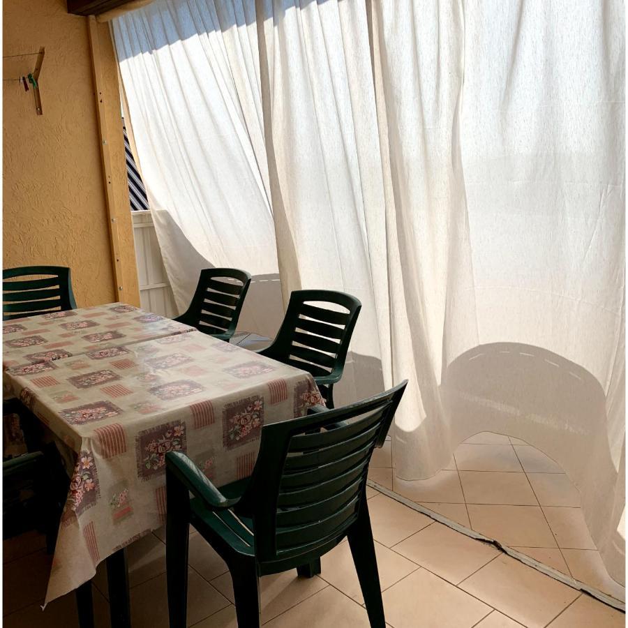 Guest House Santin Chornomorsk Exterior foto
